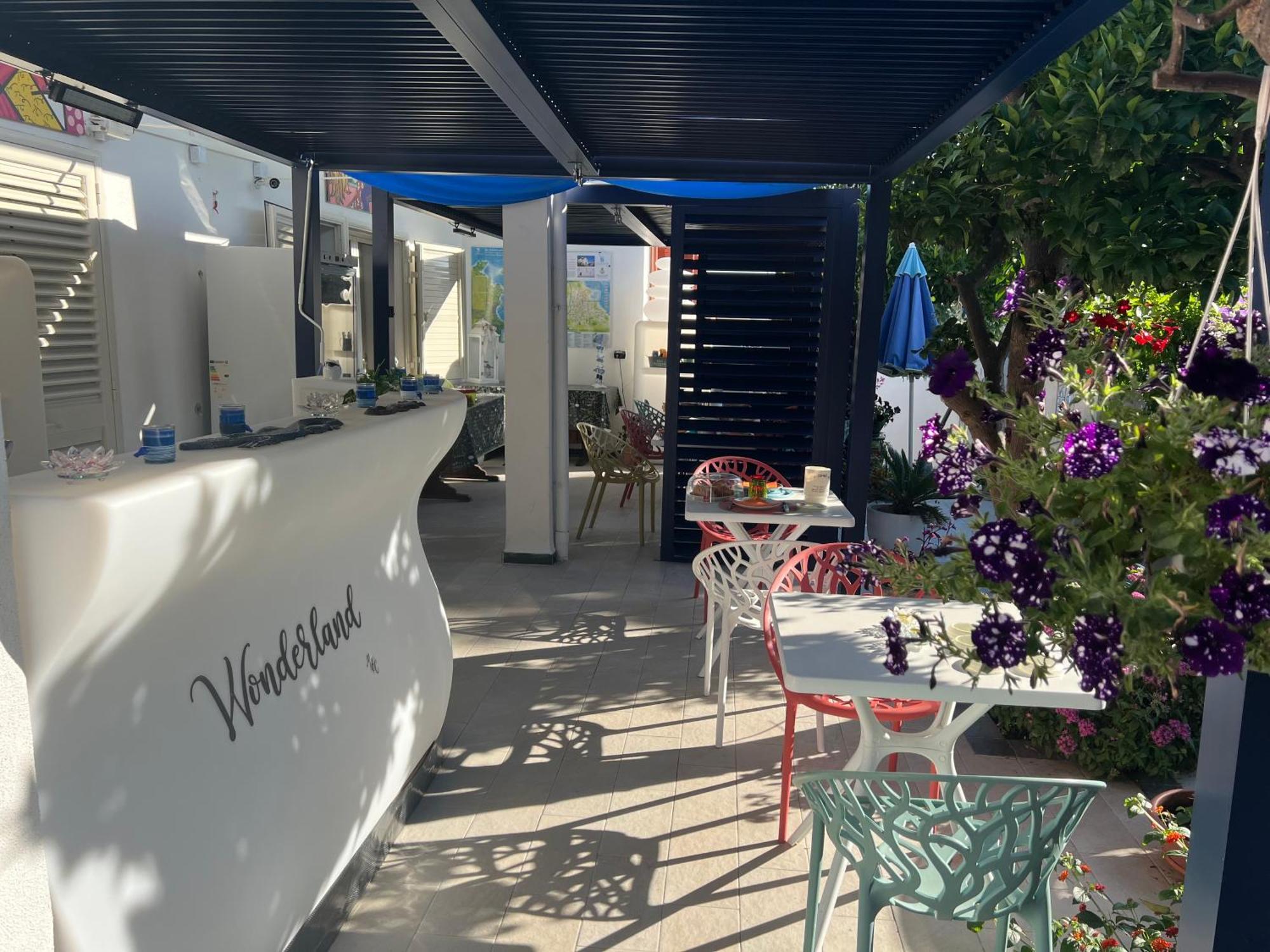 圣特奥多罗 Wonderland酒店 外观 照片
